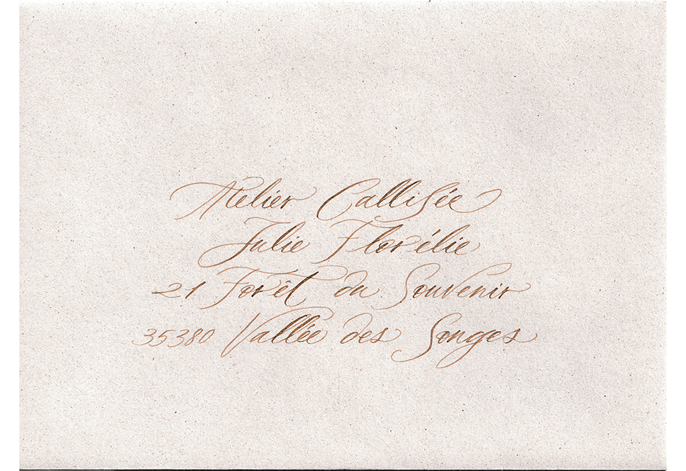 mariage-enveloppe-calligraphie-style-centaurée